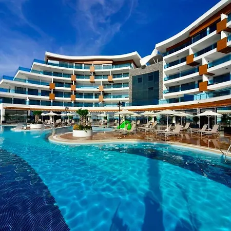 Absolute @ Elite Admiral Residences 4* Konaklı